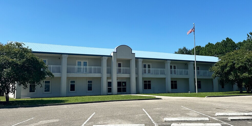 More Photos Of 14055 Seaway Rd, Gulfport Medical For Lease