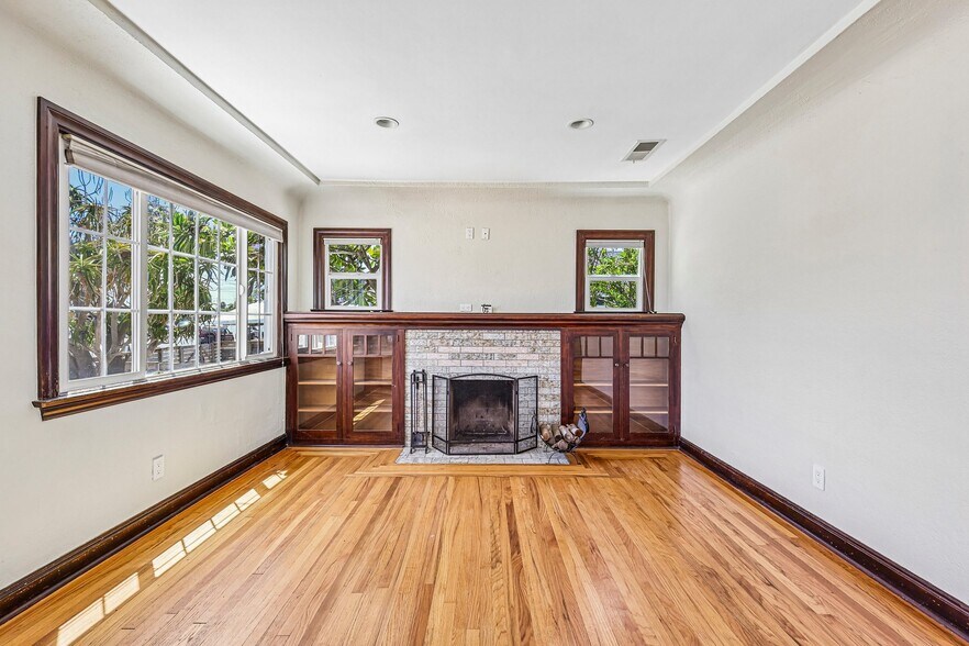 More Photos Of 3378 N Mountain View Dr, San Diego Apartments For Sale