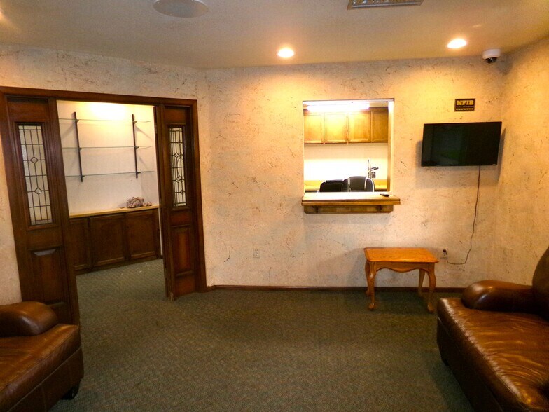 More Photos Of 602 E Caroline St, Carson City Medical For Sale