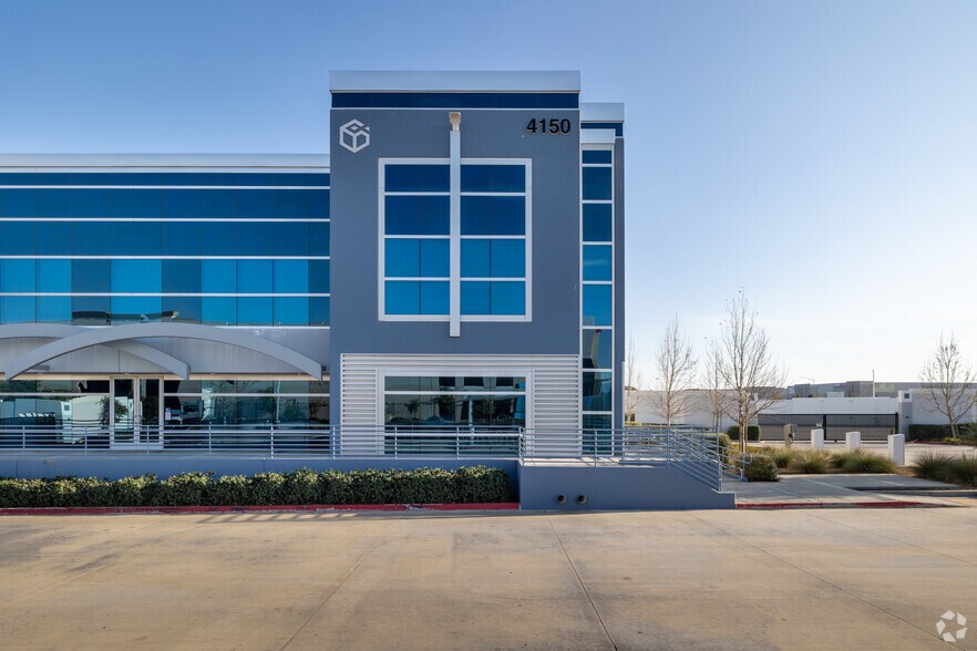 More Photos Of 4150-4160 Patterson Ave, Perris Distribution For Lease
