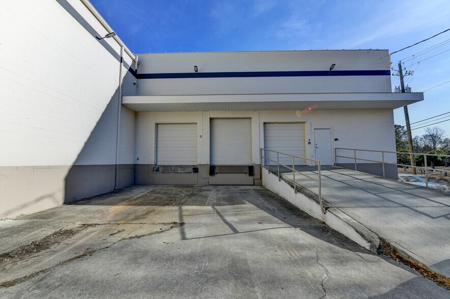 More Photos Of 4784 Cantrell Rd, Flowery Branch Warehouse For Sale