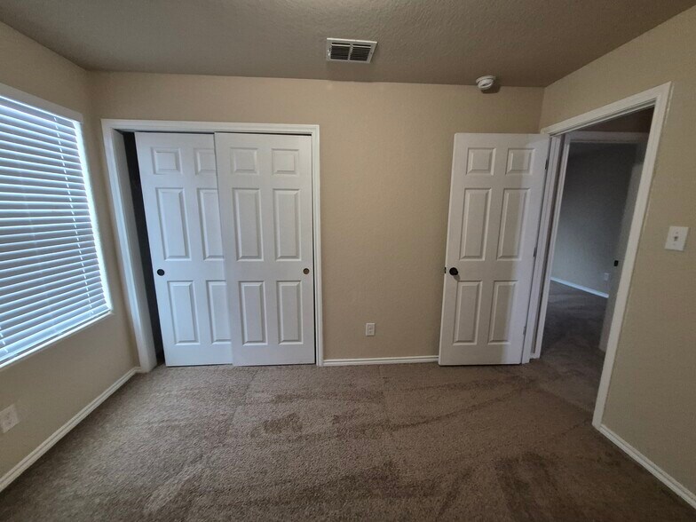 More Photos Of 8710 Vista de Nubes, Converse Apartments For Sale