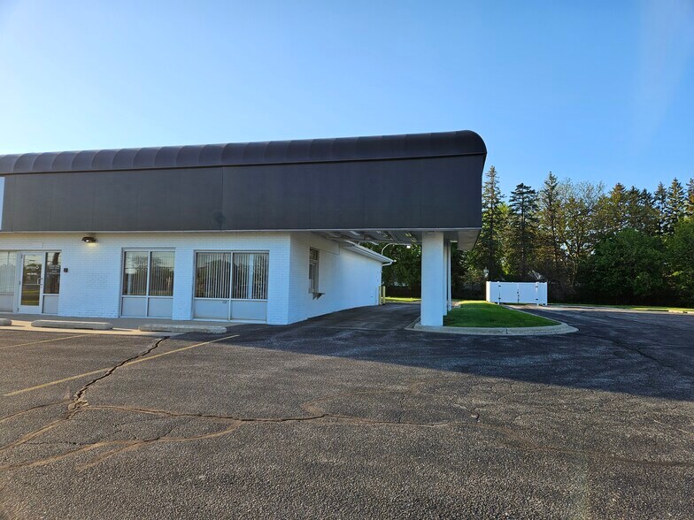 More Photos Of 6270 State St, Saginaw Freestanding For Lease