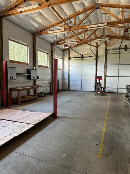 More Photos Of 23600 SW Grahams Ferry Rd, Sherwood Specialty For Lease