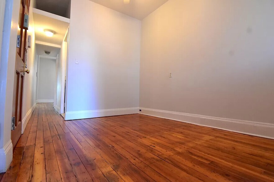 More Photos Of 197 Nassau Ave, Brooklyn Apartments For Sale