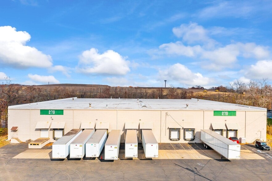 More Photos Of 279 Canal Rd, Fairless Hills Warehouse For Lease