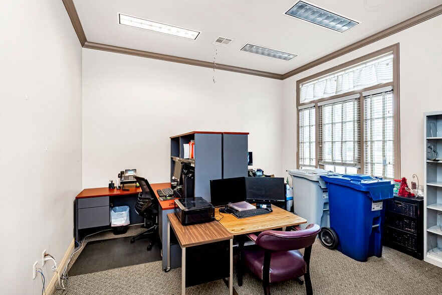 More Photos Of 5139 Bluebonnet Blvd, Baton Rouge Office For Lease