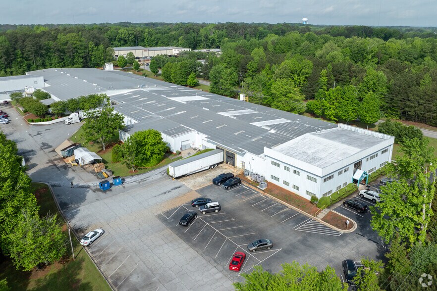 More Photos Of 83 Hillwood Cir, Newnan Manufacturing For Lease