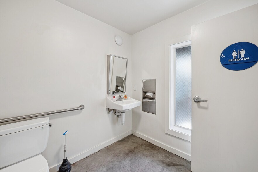 More Photos Of 607 Haight St, San Francisco Apartments For Lease