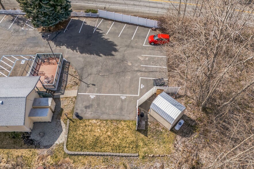More Photos Of 724 N Mount Shasta Blvd, Mount Shasta Hotel For Sale