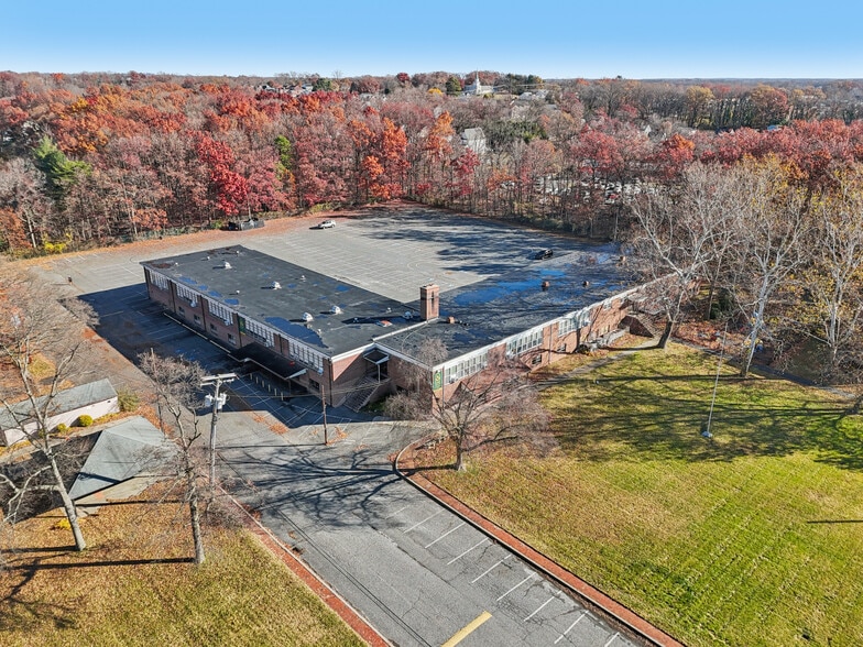 Primary Photo Of 714-716 Myrth Ave, Essex Industrial For Sale