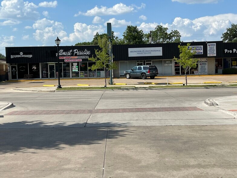 Primary Photo Of 613-615 E Abram St, Arlington Freestanding For Sale