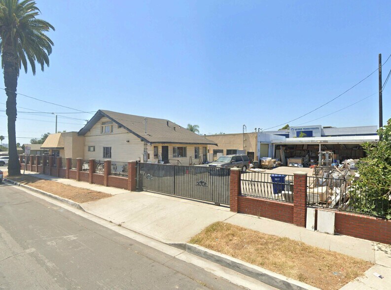 More Photos Of 855 E Willow St, Signal Hill Storefront Retail Residential For Sale