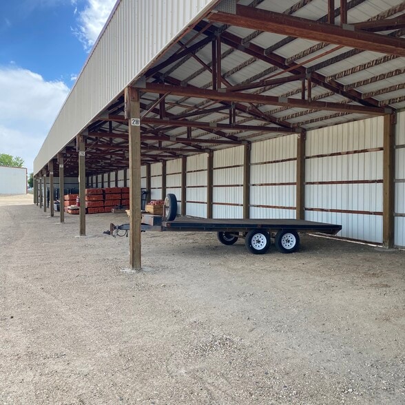 More Photos Of 3303 E Linden St, Caldwell Warehouse For Lease