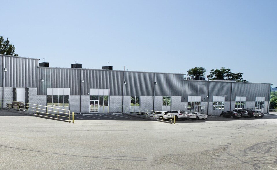 More Photos Of 60 Owens Dr, Wayne Service For Lease