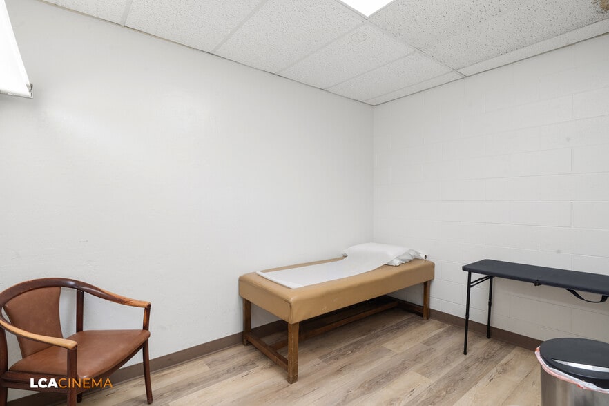 More Photos Of 2201-2205 19th St, Bakersfield Medical For Sale