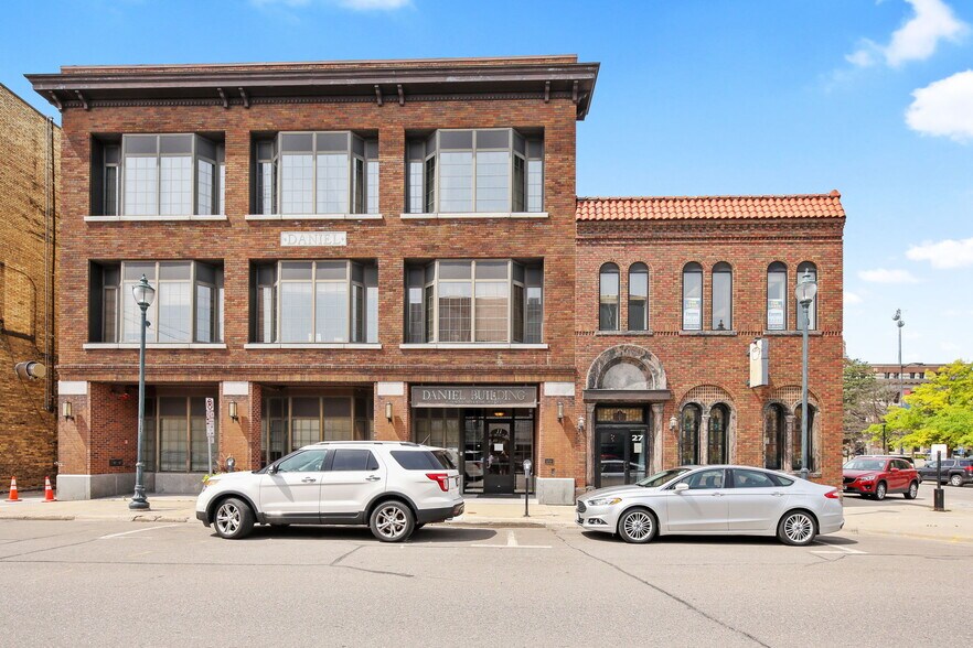 More Photos Of 11 N 7th Ave N, Saint Cloud Office For Sale