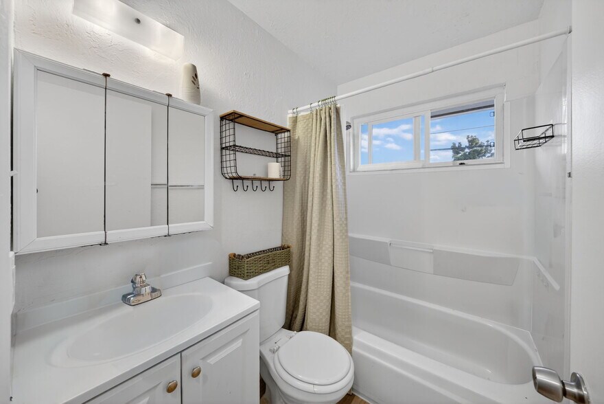 More Photos Of 22798 Vermont St, Hayward Apartments For Sale