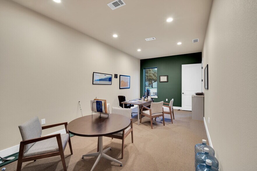 More Photos Of 203 George Hopper Rd, Midlothian Storefront Retail Office For Lease