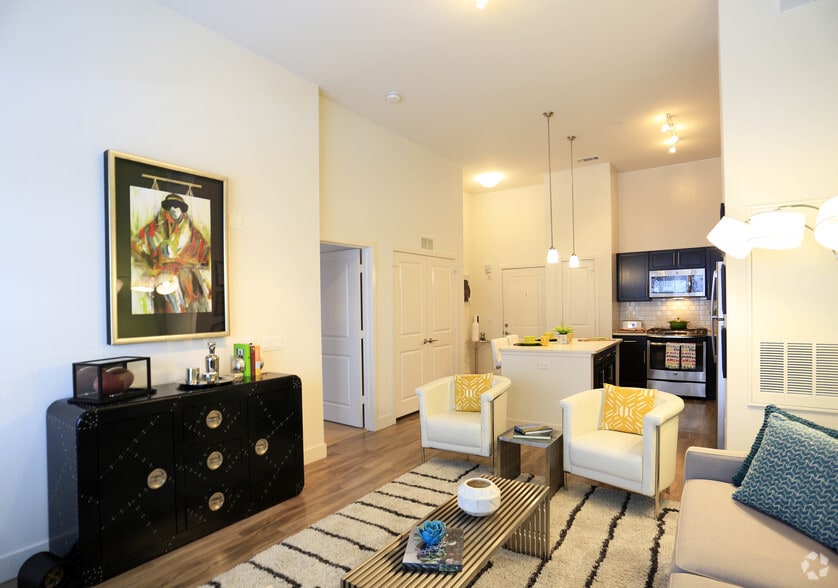 More Photos Of 515 West Ave, Norwalk Unknown For Lease