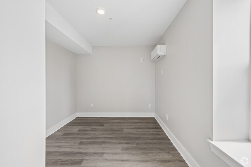 More Photos Of 22 N King St, Gloucester City Storefront Retail Residential For Sale
