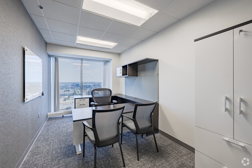 More Photos Of 755 W Big Beaver Rd, Troy Coworking Space