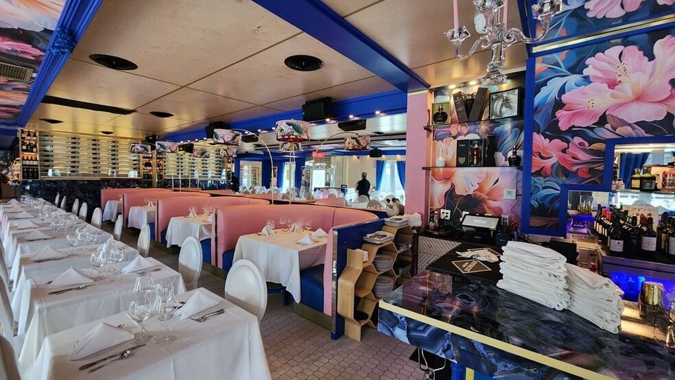 More Photos Of 1900 Harrison St, Hollywood Restaurant For Lease