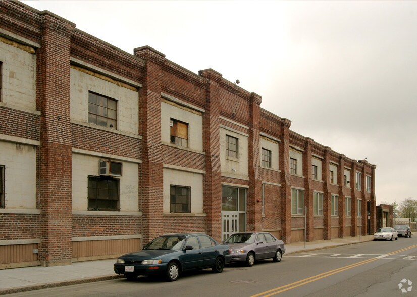 More Photos Of 102-140 Condor St, East Boston Office For Lease