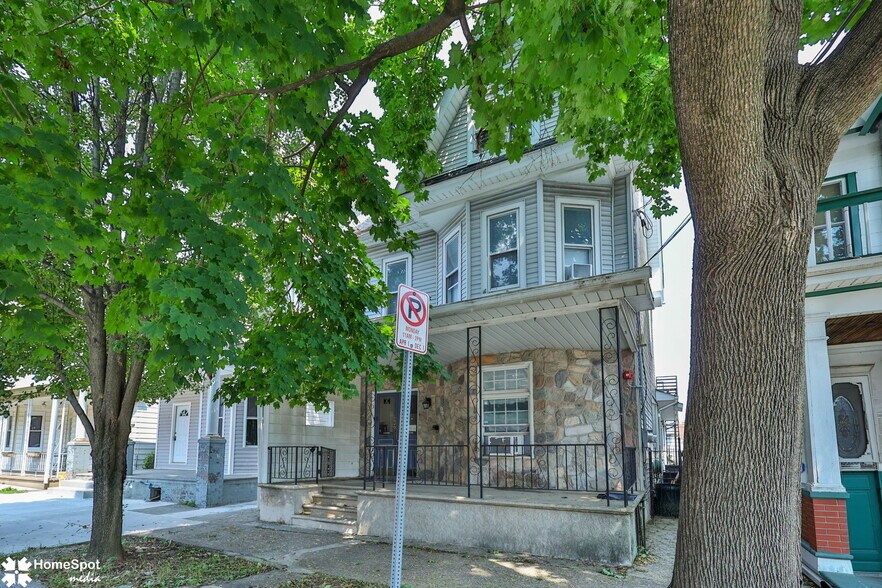 More Photos Of 1337 Washington St, Easton Multifamily For Sale