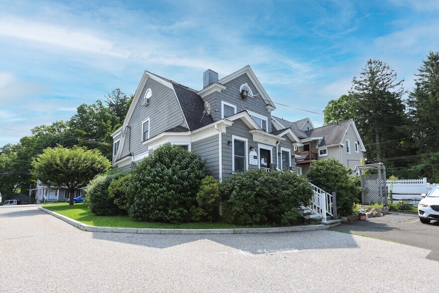 More Photos Of 609 Main St, Ridgefield Office For Lease