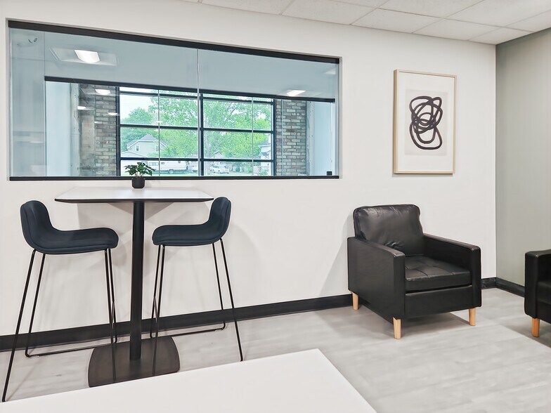 More Photos Of 540 N Broadway, Green Bay Coworking Space
