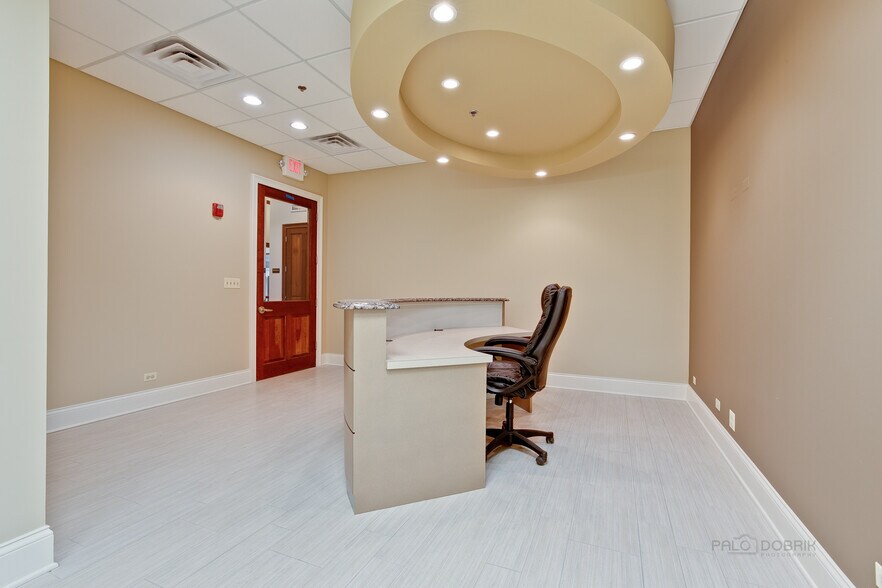 More Photos Of 1531 Grove Ave, Barrington Office For Sale
