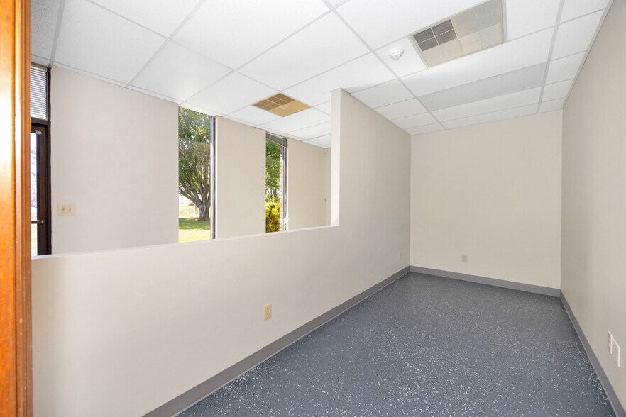 More Photos Of 3314 Highway 53, Huntsville Distribution For Lease