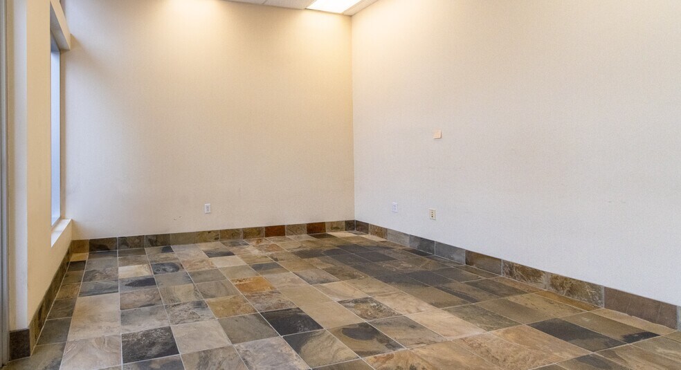 More Photos Of 1929 Van Ness Ave, San Francisco Flex For Sale