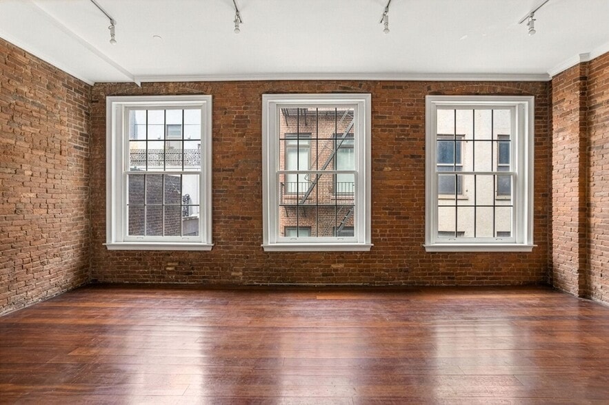 More Photos Of 75 Murray St, New York Office Residential For Sale