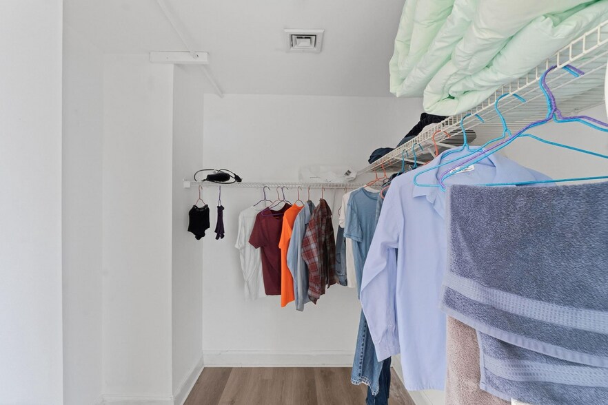 More Photos Of 2090 Blue Bell Rd, Williamstown Flex For Sale