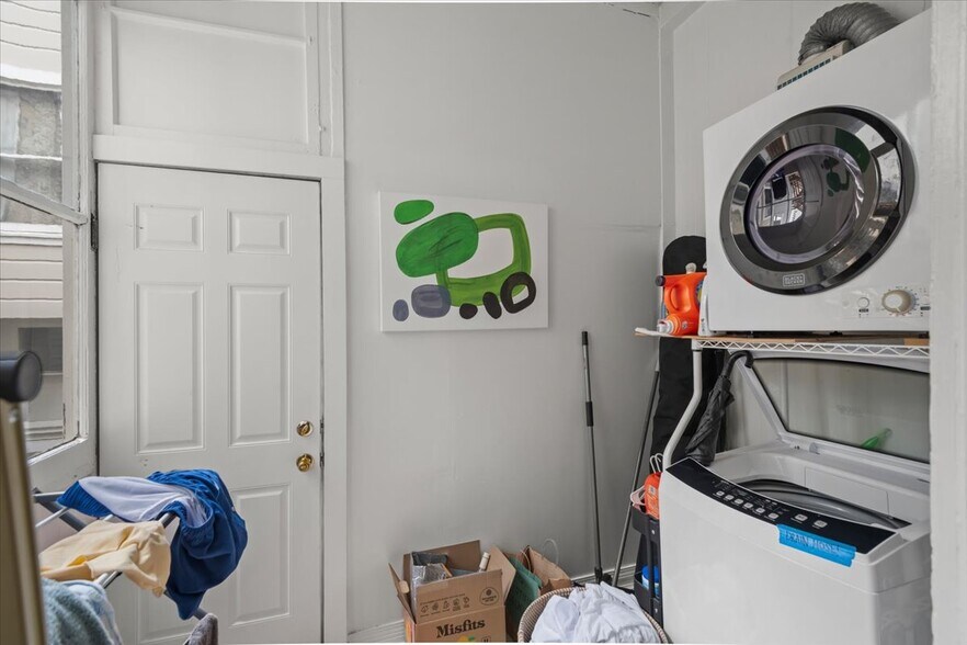 More Photos Of 1067 Union St, San Francisco Multifamily For Sale