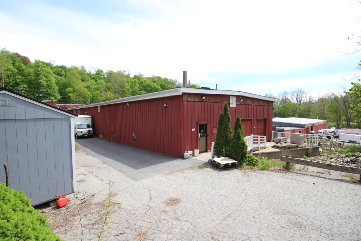 More Photos Of 21-69 S Main St, Leicester Service For Lease