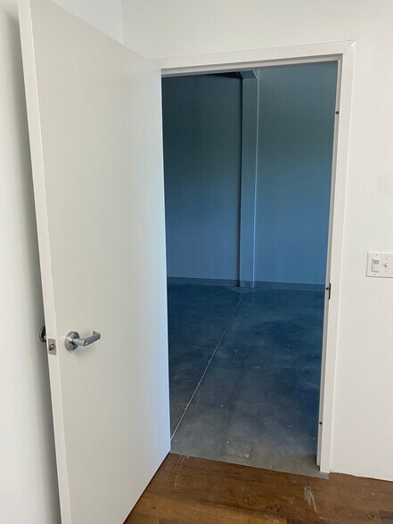 More Photos Of 7037 Twin Hills Ave, Dallas Unknown For Lease