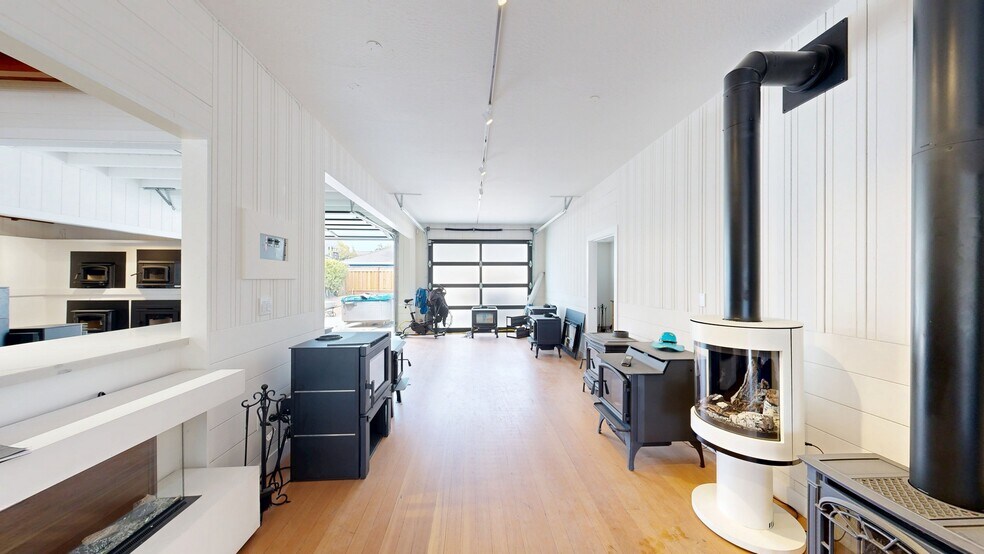More Photos Of 1111-1115 Water St, Santa Cruz Freestanding For Sale