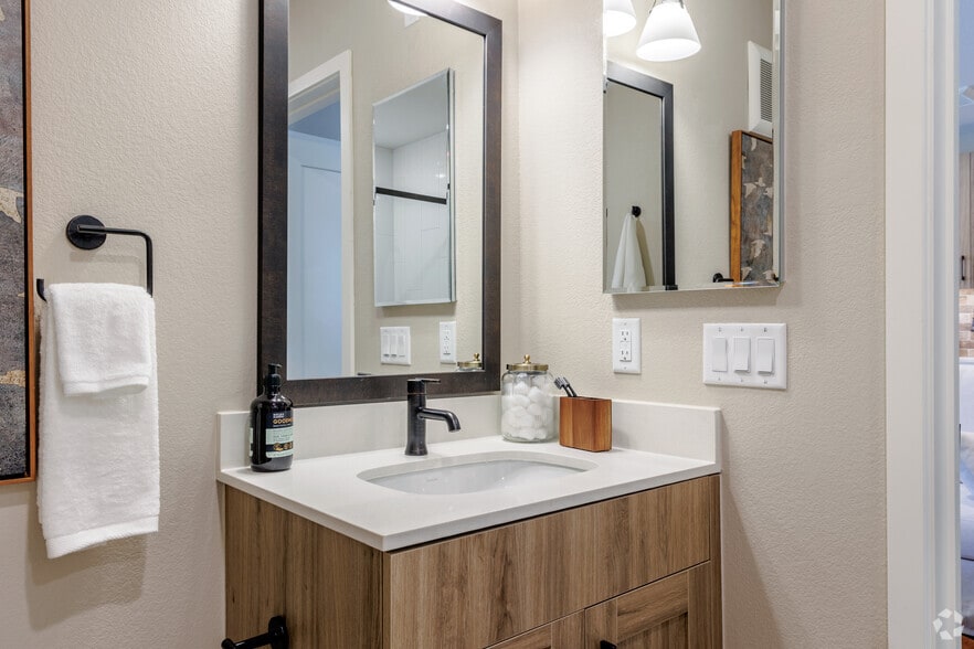 More Photos Of 5845 Arapahoe Ave, Boulder Apartments For Lease