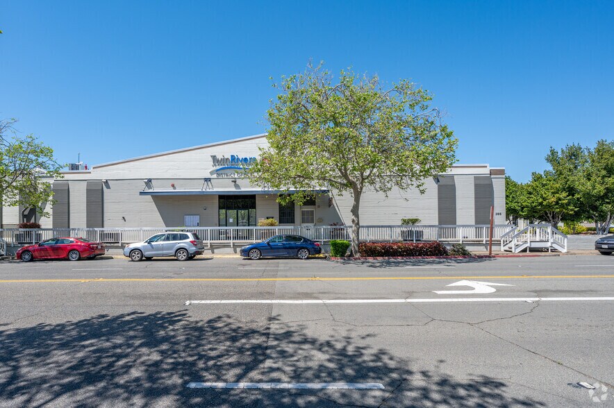 More Photos Of 5011-5115 Dudley Blvd, Mcclellan Serviced Offices For Lease