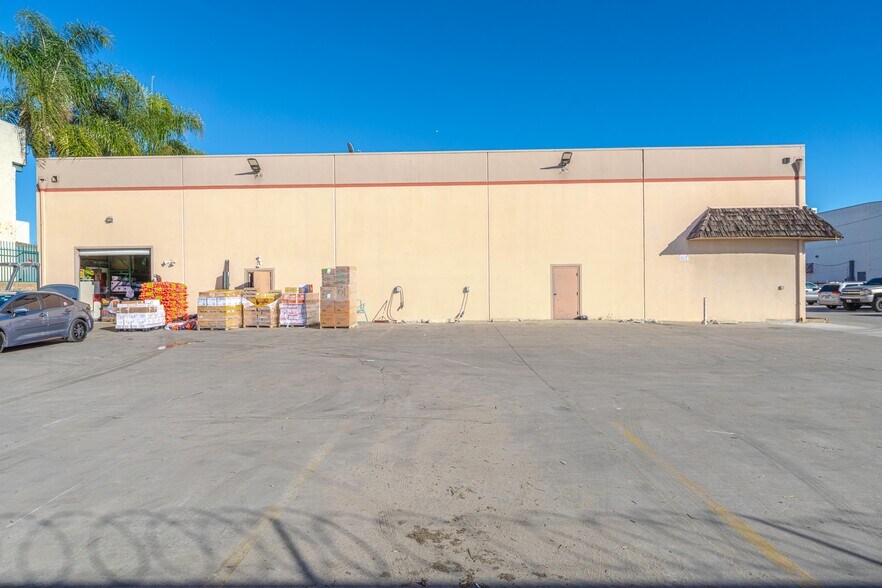 More Photos Of 13101 Brookhurst St, Garden Grove Warehouse For Sale
