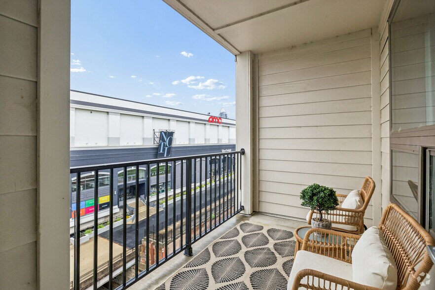 More Photos Of 100 Aqua Way, Newport Apartments For Lease