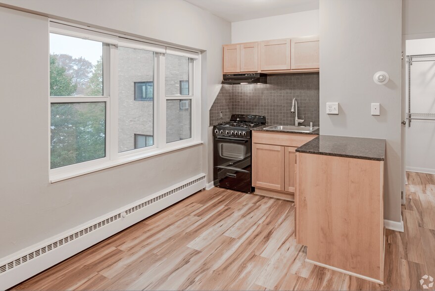 More Photos Of 22 E 22nd St, Minneapolis Multifamily For Sale