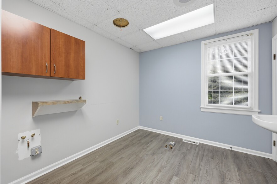 More Photos Of 2303 Pruden Blvd, Suffolk Healthcare For Sale