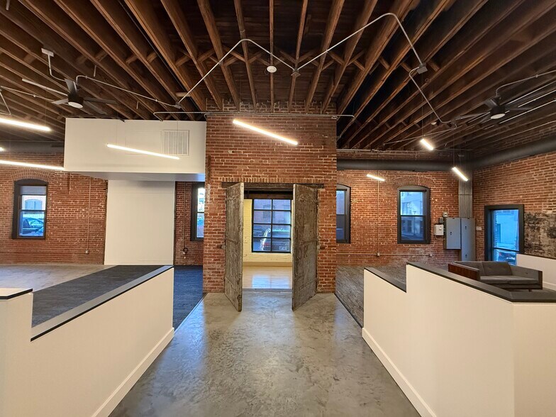 More Photos Of 214 W 21st St, Kansas City Loft Creative Space For Sale