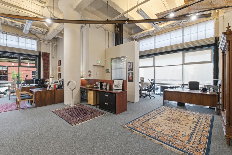 More Photos Of 1314 NW Irving St, Portland Apartments For Sale