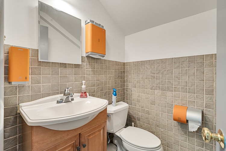 More Photos Of 107 Stuyvesant Ave, Lyndhurst Office For Lease