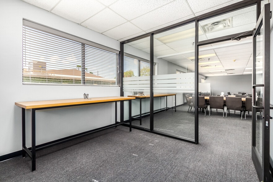 More Photos Of 655 E University Dr, Mesa Schools For Sale